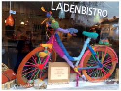 Velo zugestrickt